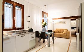 Salmaso Apartments